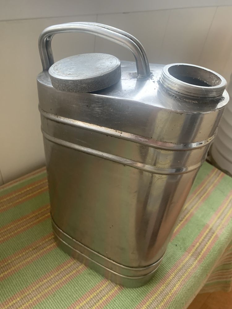 Продам флягу, фляжку оцинкованную.