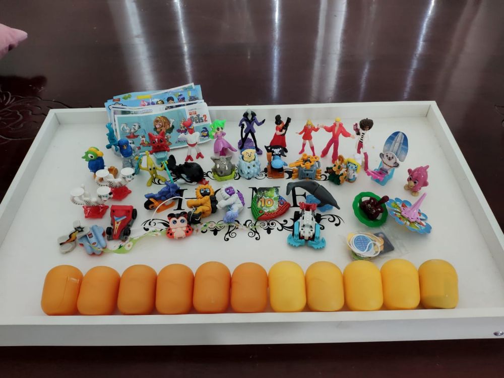 Продаю игрушки Kinder Surprise