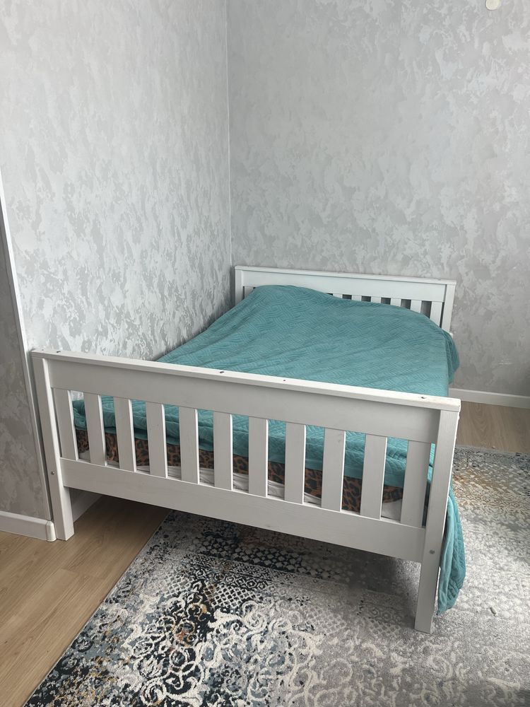 Кровать двуспальная