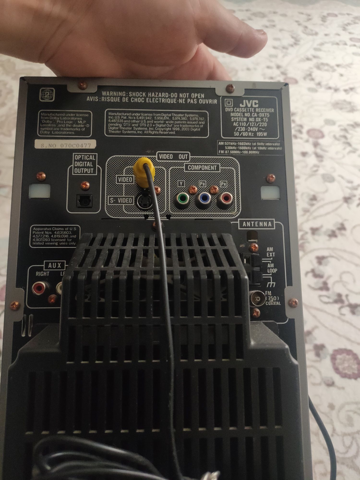 Мощный музыкальный центр JVC с караоке