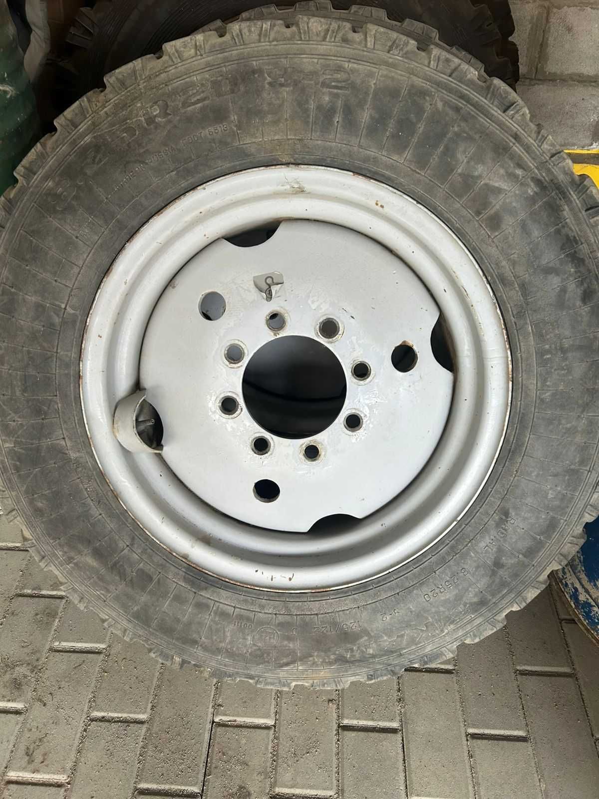 У-2 8.25/100 R20 шины с дисками