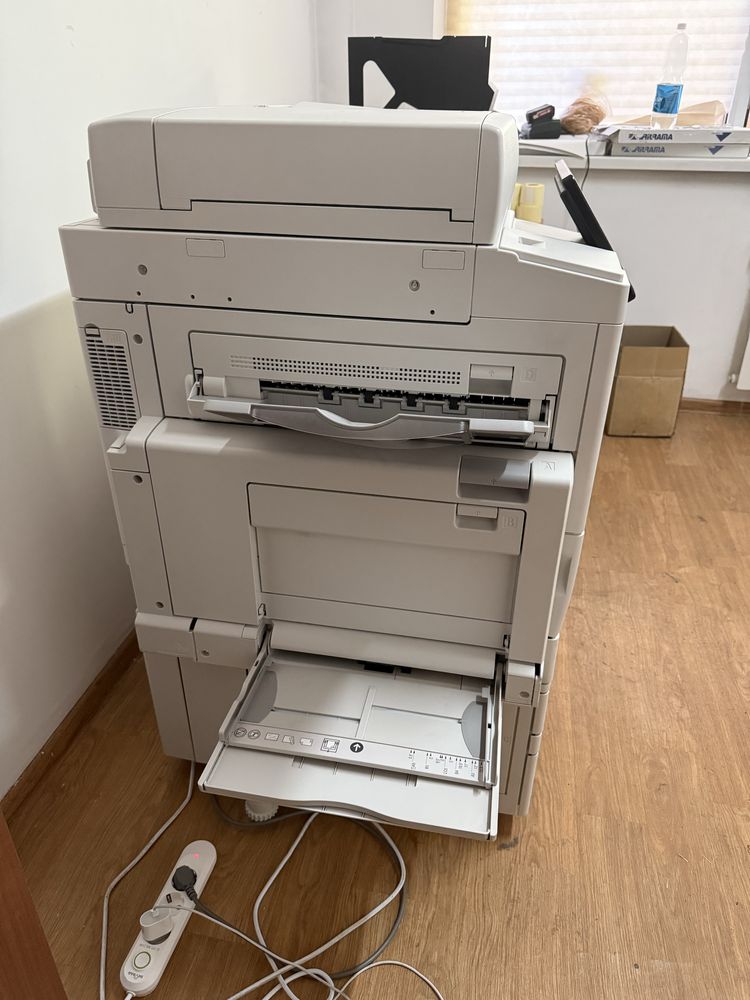 Продам МФУ Xerox AltaLink C8035