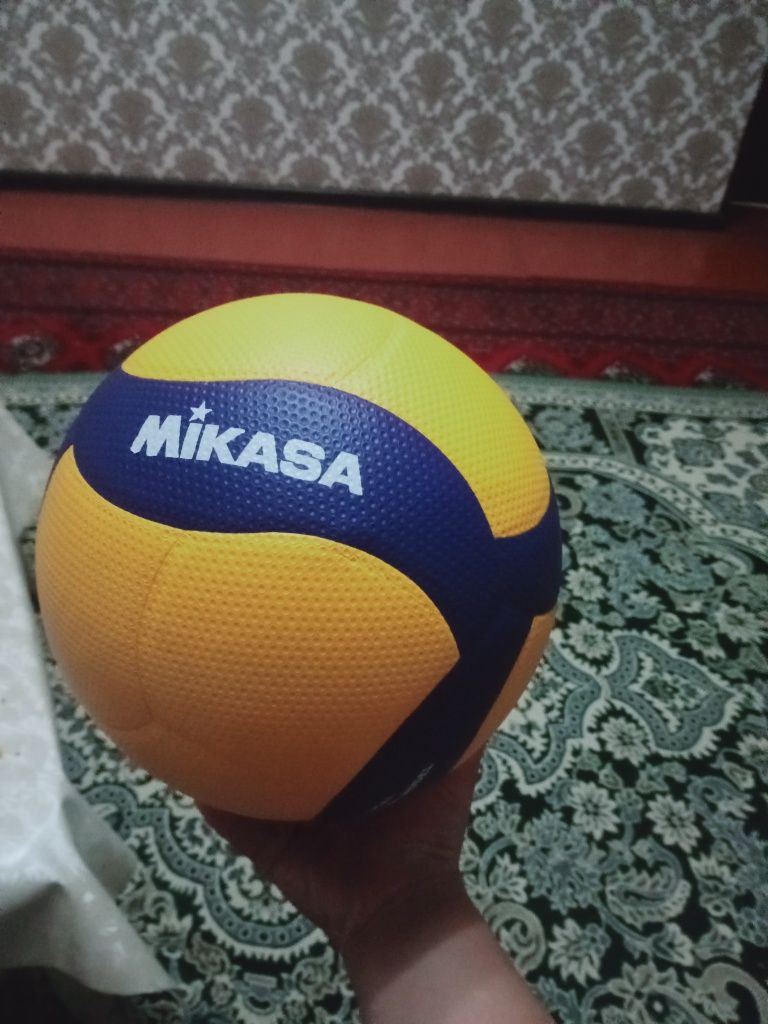 микаса  мяч болейболски оригинал!