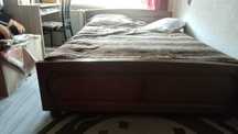 Продам спальный кровать  матрасам  (бел), стол письменныйприхожий шкаф