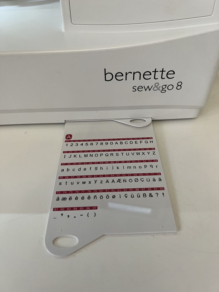 Швейная машина Bernina Bernette Sew&Go 8 белый
