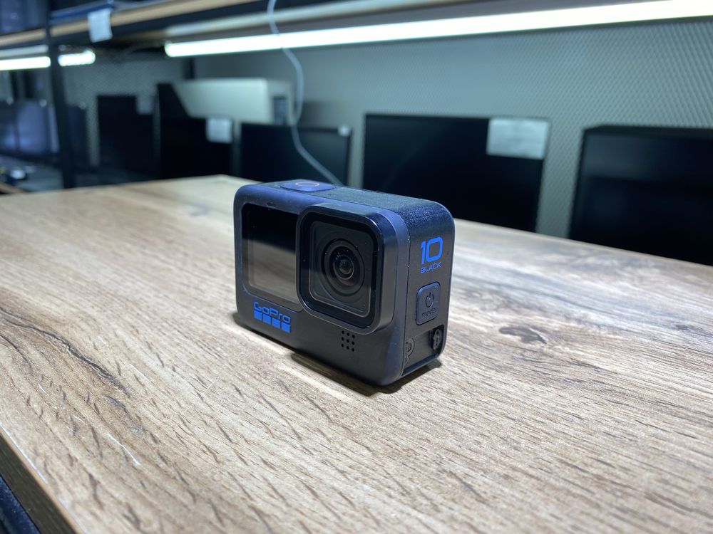 Экшн-камера GoPro Hero 10, 5120x2160, флешка 128ГБ, 3 батареи,10450/А1