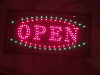 Вывеска для магазина "open".