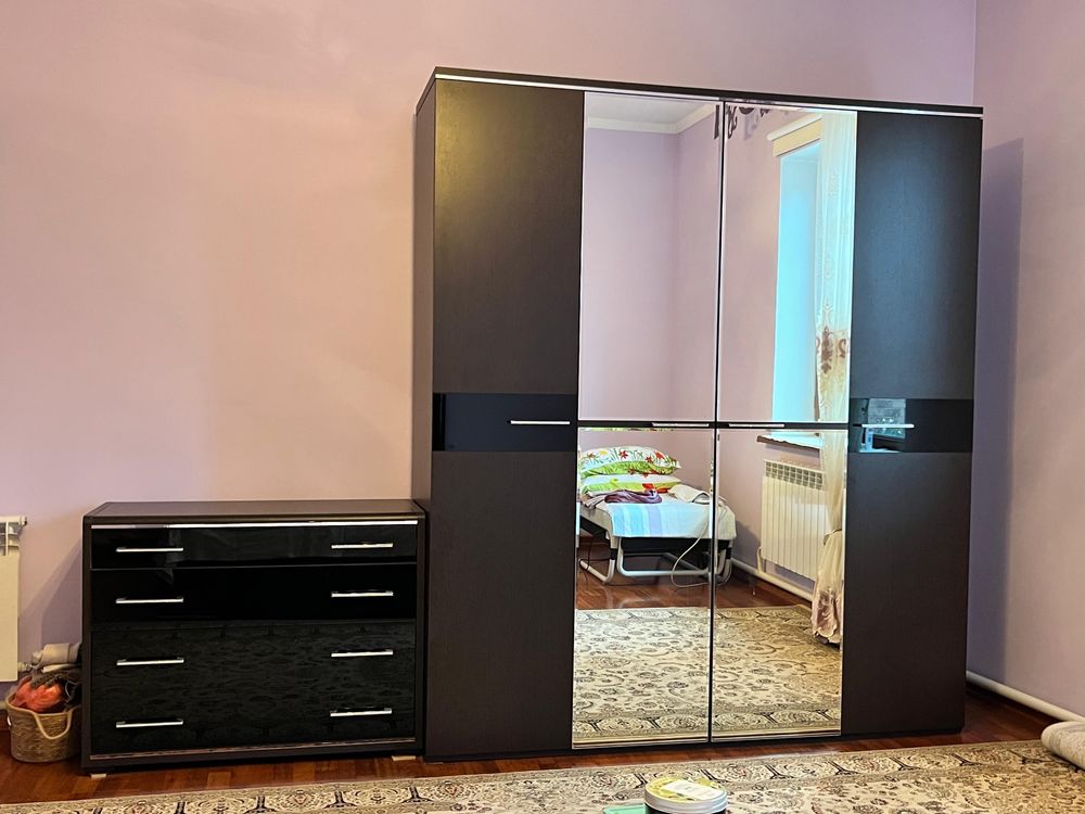 Продам спальную гарнитуру