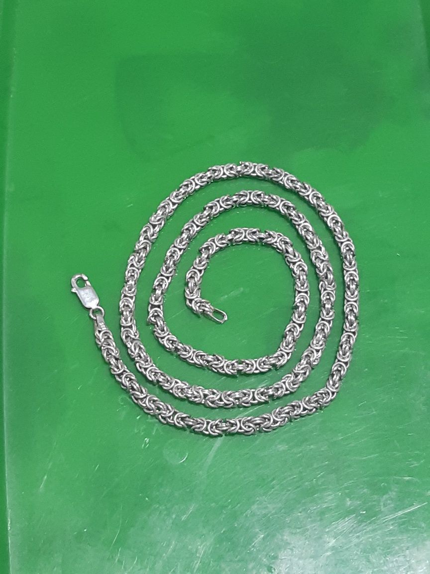 Продам цепочку из серебра .