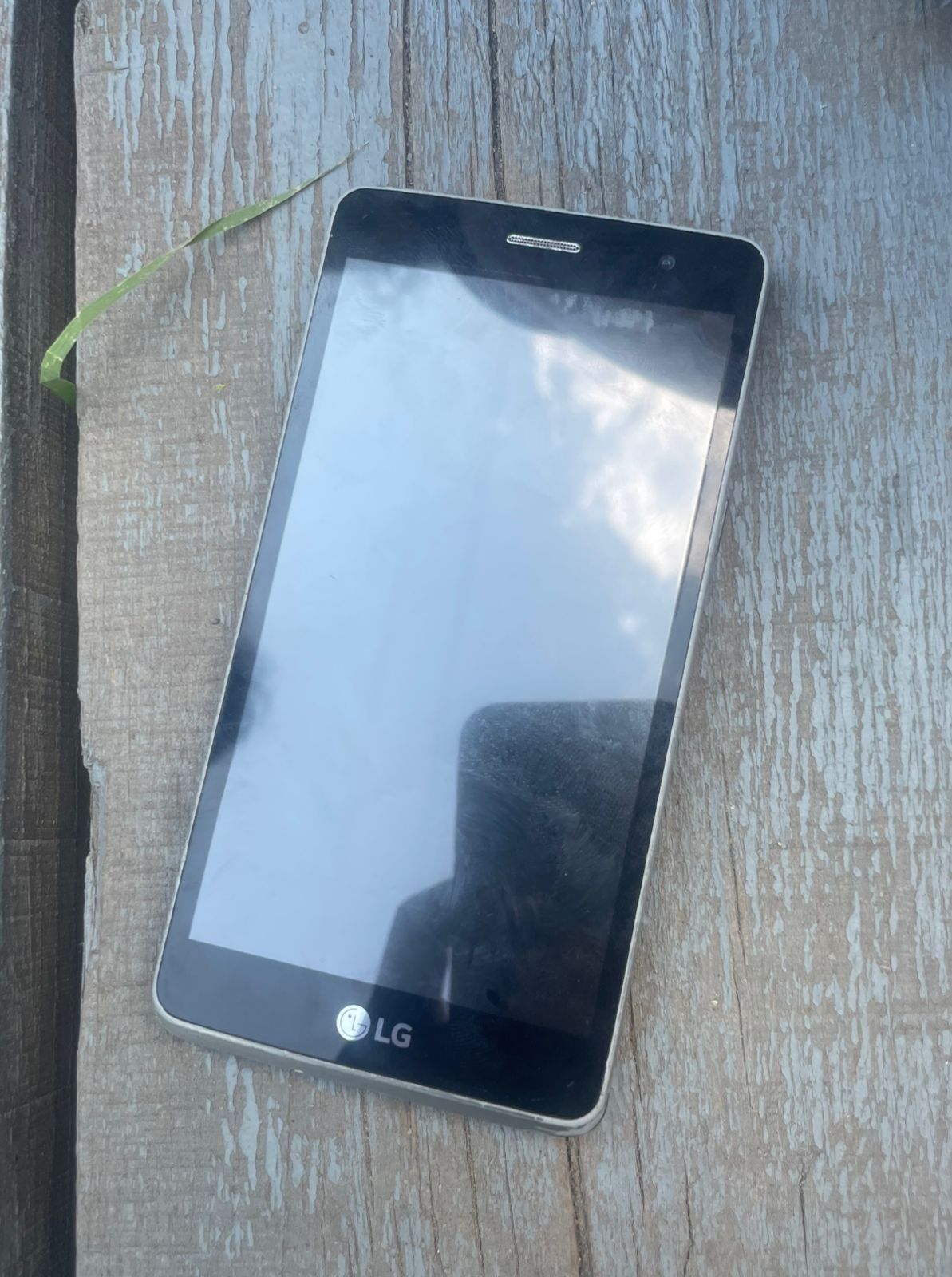 Продаю Lg max x155 8гб