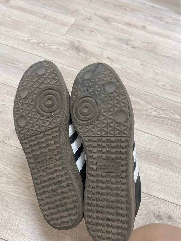 Продам кроссовки adidas samba