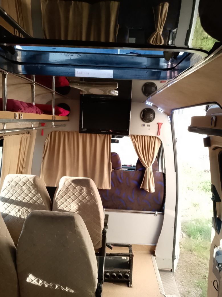 Автобус Mercedes Sprinter