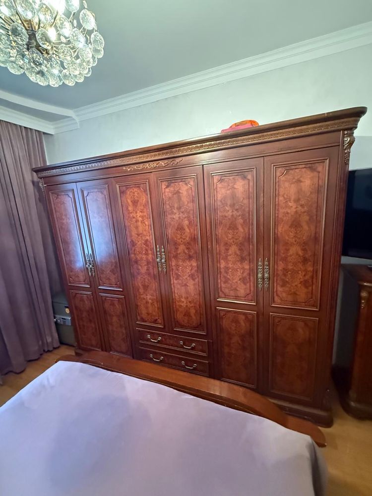 Спальный гарнитур