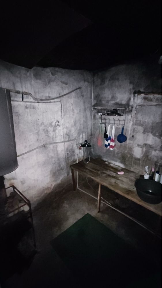Продам дом в центре Есика