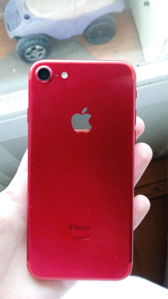 Срочно Продам телефон  Iphone 7