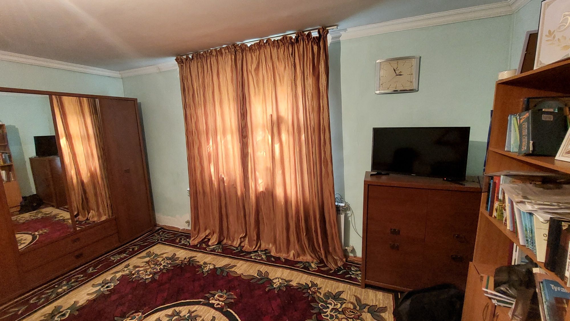 2 қабатты үйдің 1-қабаты, 5 бөлмелі, пристройкасымен
