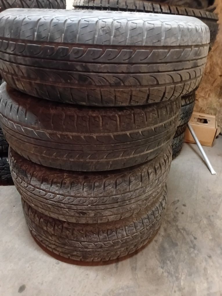 Продам б,у диски с резиной 4 штуки