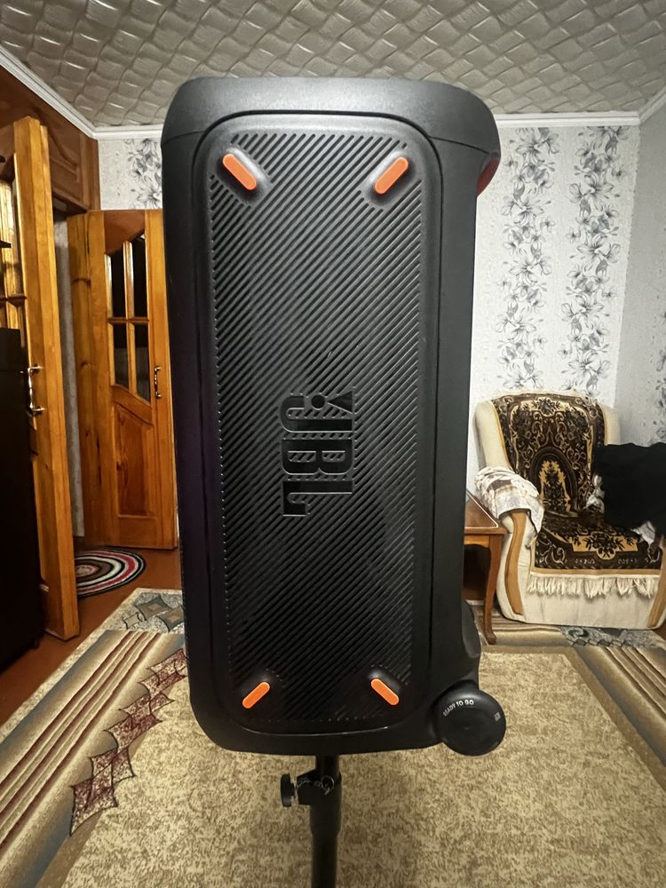 Портативная колонка JBL. 310