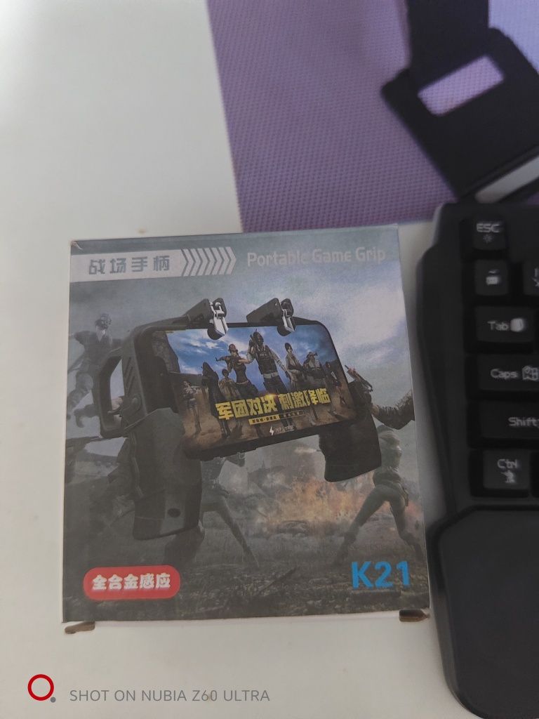 Игровая клавиатура продам абсолютно новая как купил так и лежит