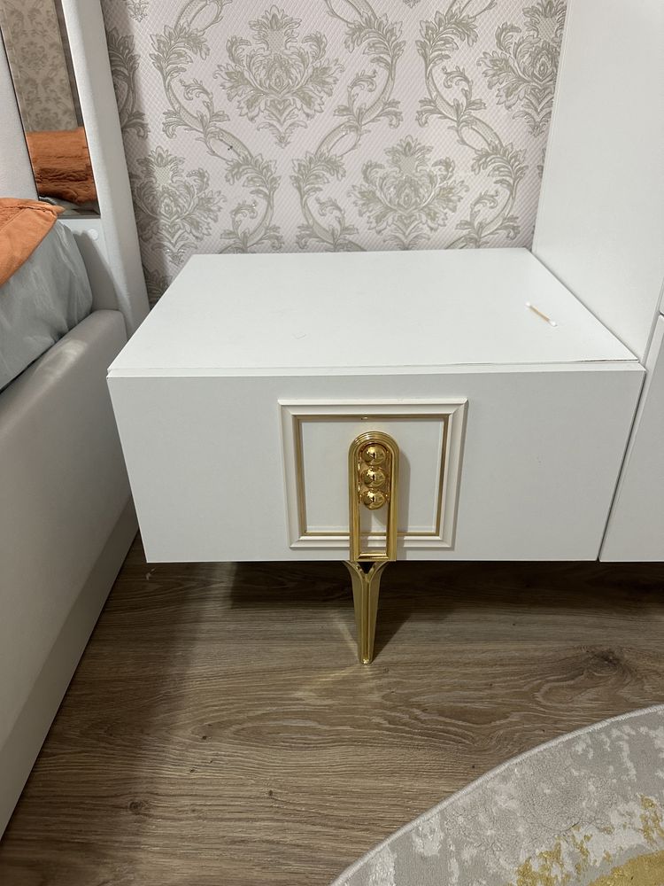 Продаю спальный гарнитур в комплекте