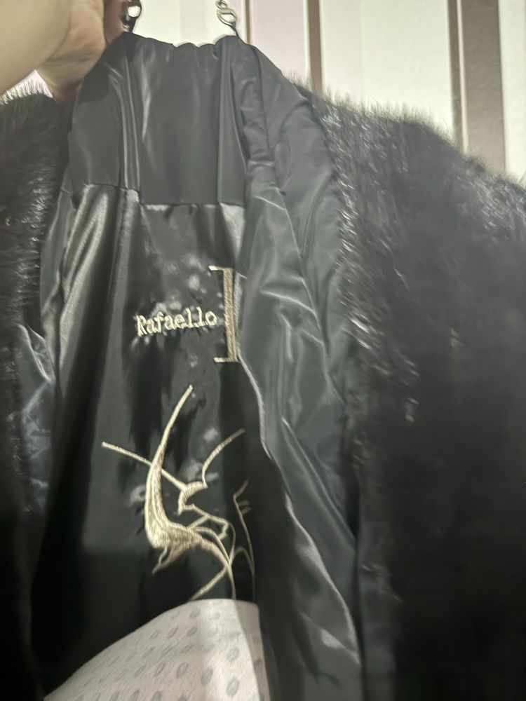 Продам пуховик Rafaello с норковым воротником