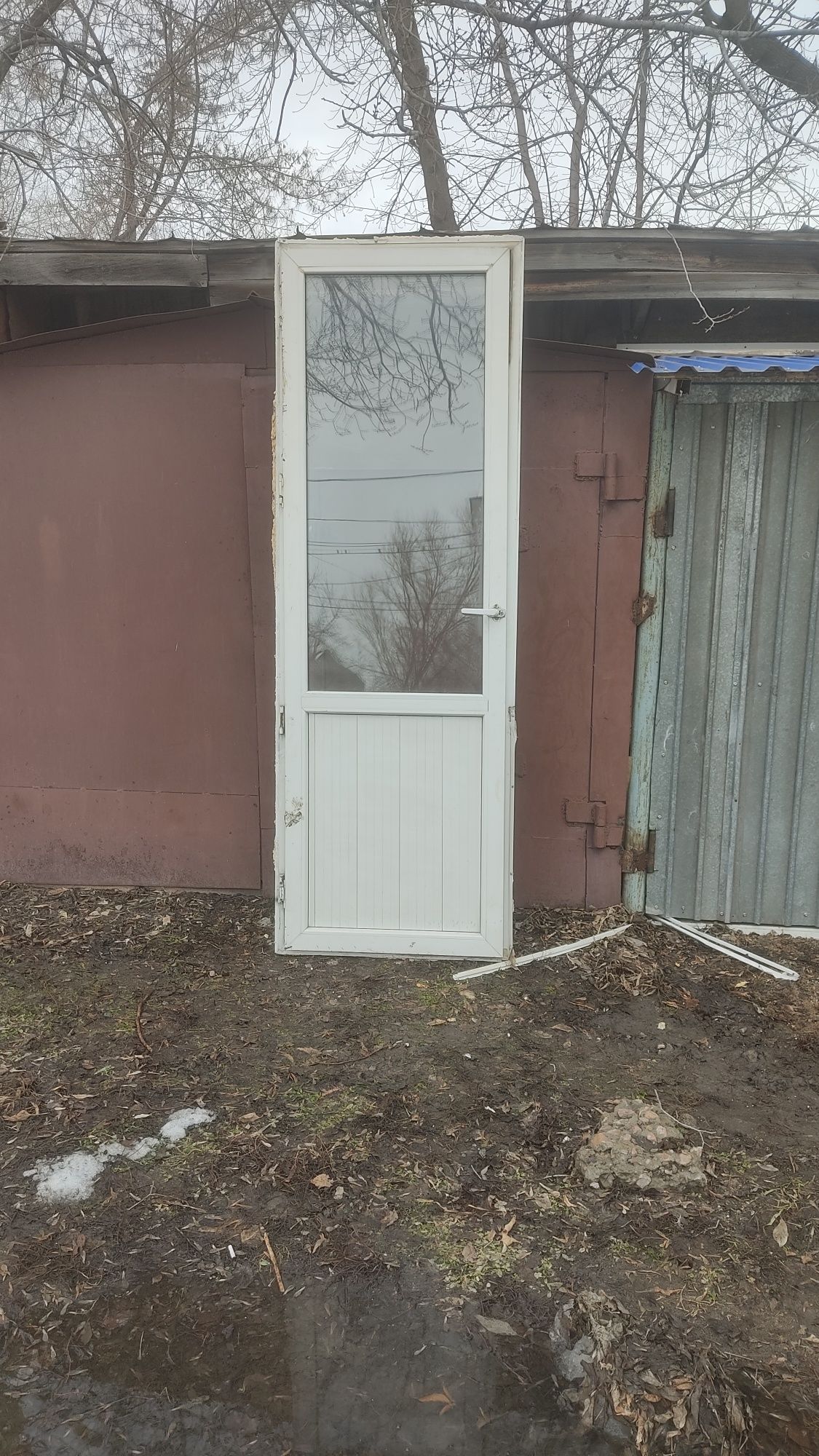 Продам пластиковые окна и двери