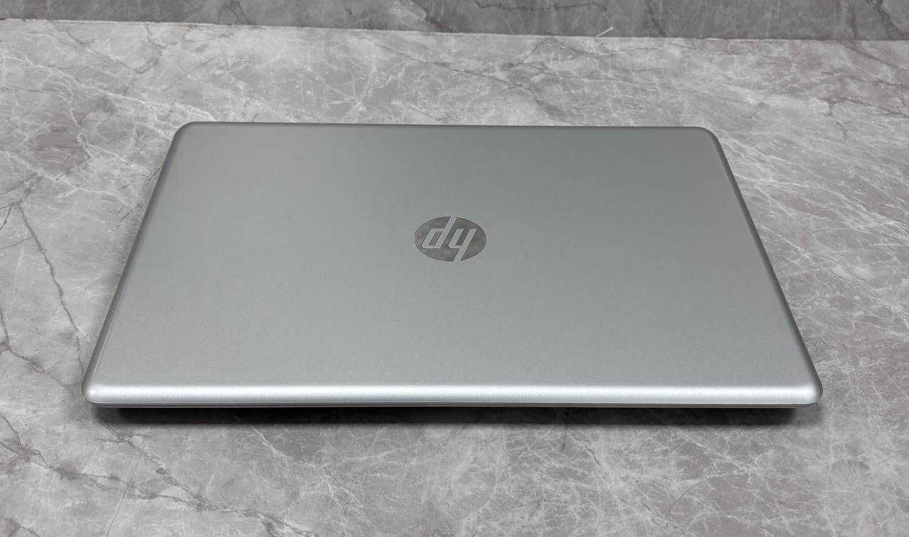 17 дюймов мощный офисный i5-7/Озу 8/ssd 128/Hdd 1Tb/ сумка мышка