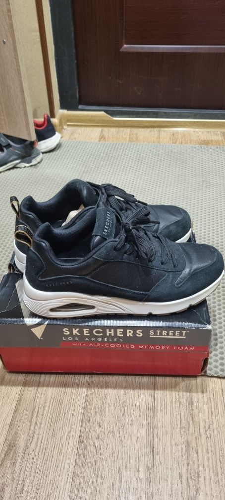 Кроссовки Skechers 41