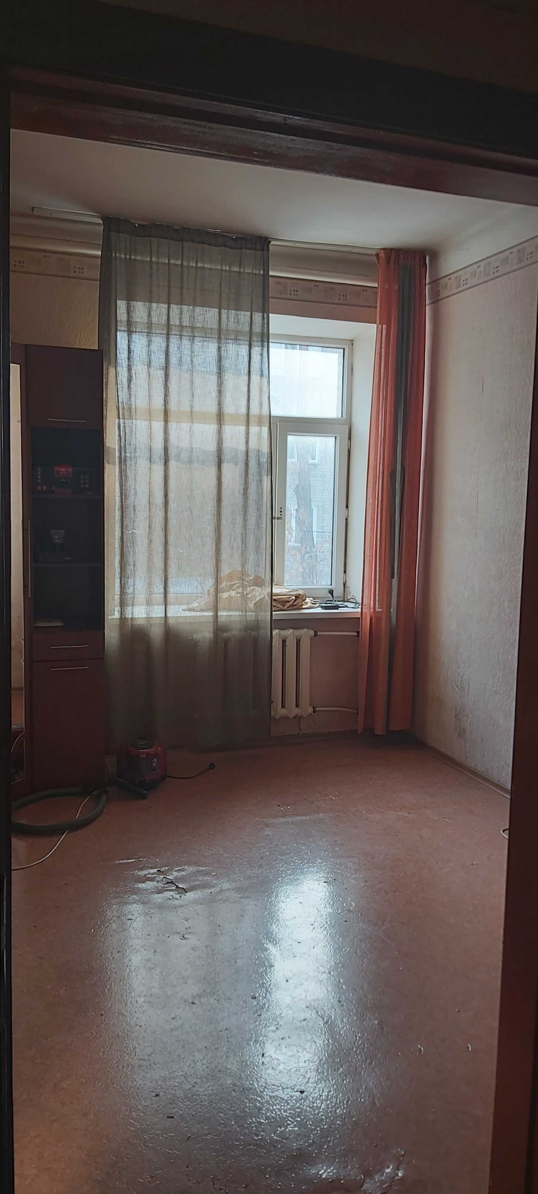 Продам 2- комнатную квартиру 62кв.м. Высокие потолки - 3.2м