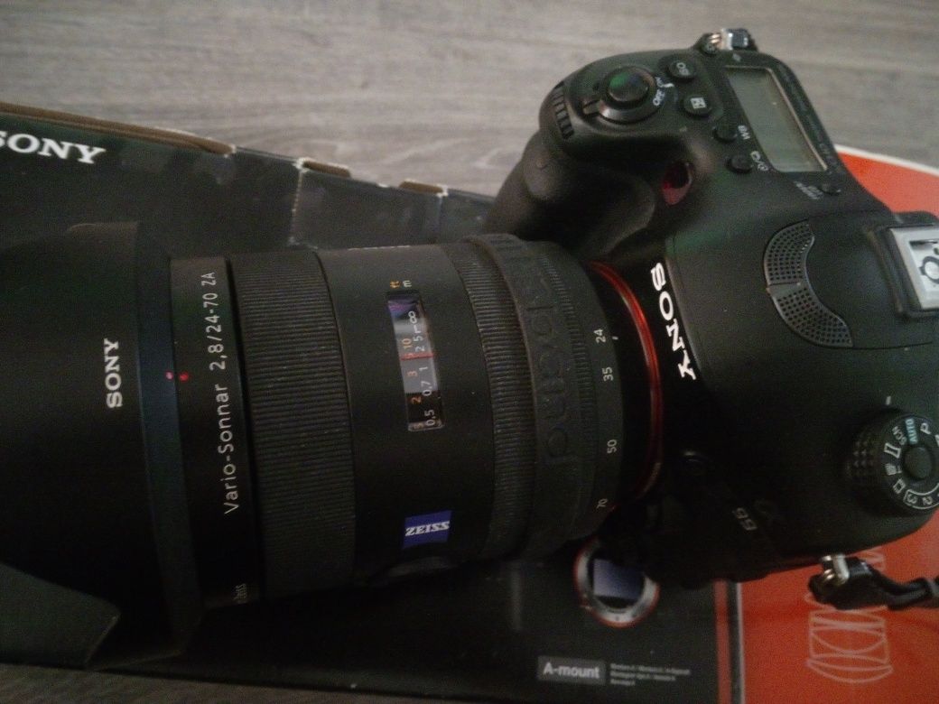 Камера Sony SLT-A99 + объектив  Sony Zeiss 24-70 2.8 ZA