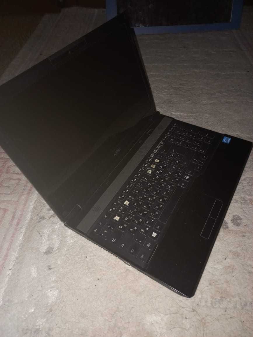 Ноутбук Fujitsu Siemens Lifebook AH532