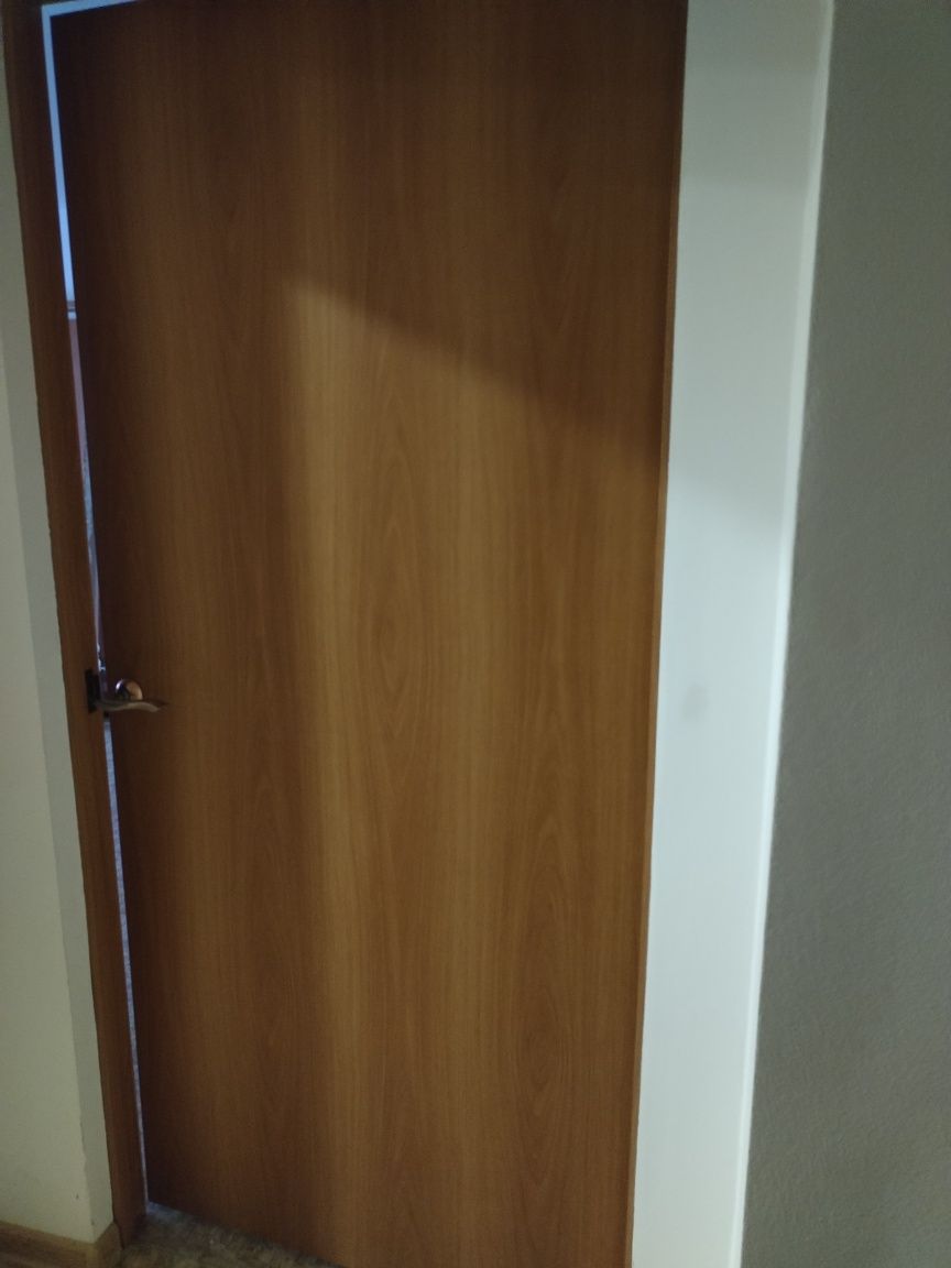 Продам входную дверь