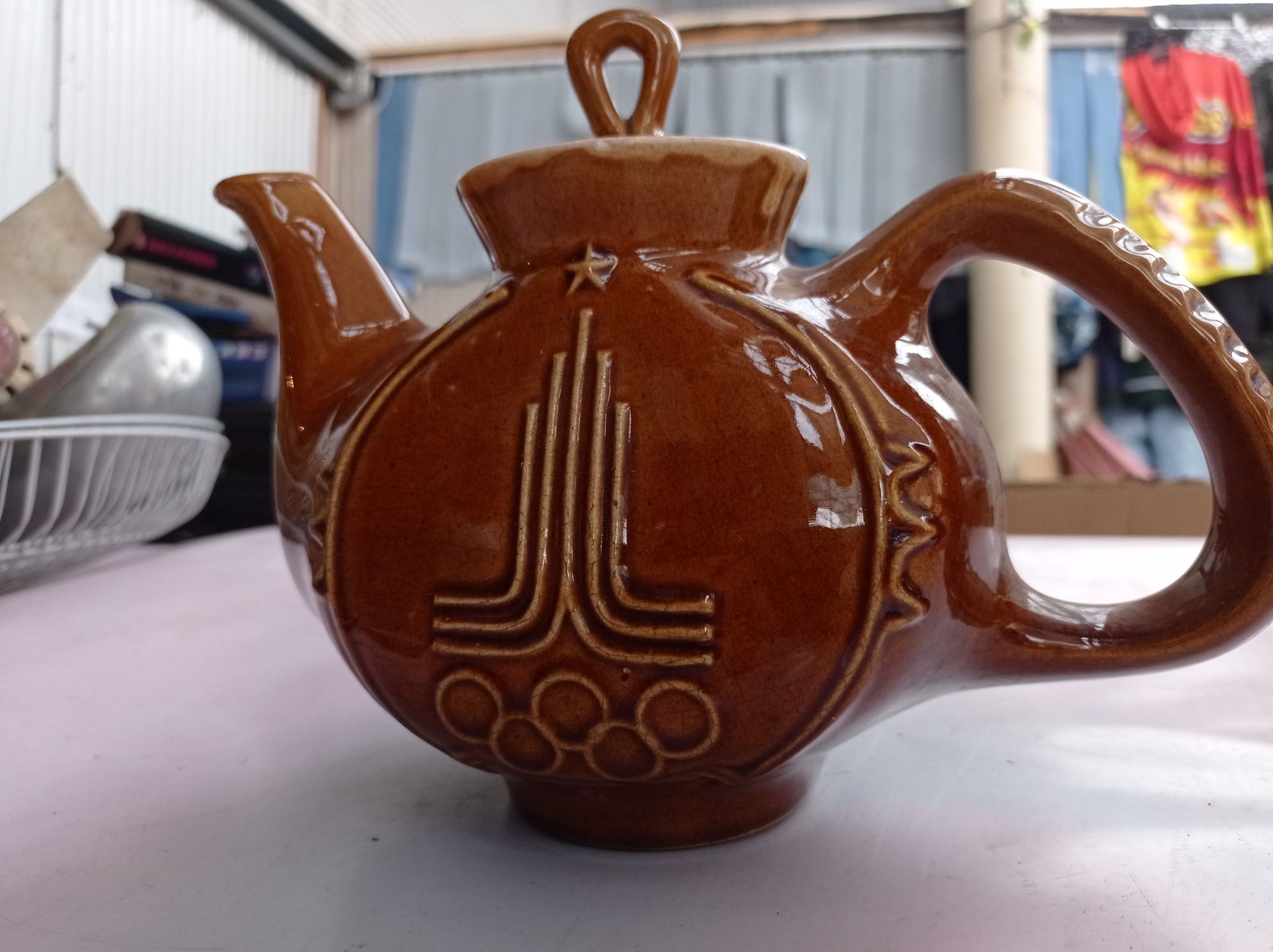 Продам фарфоровый чайник СССР олимпиада 80
