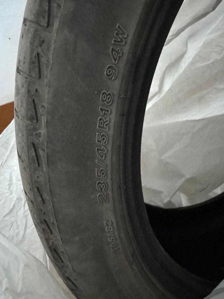 Продам автошины Bridgestone 235*45 R18