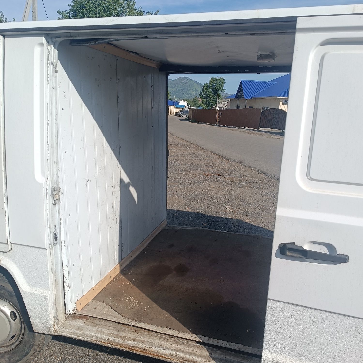 Продам Мерседес 100D