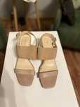 Женские бежевые сандали Nine West