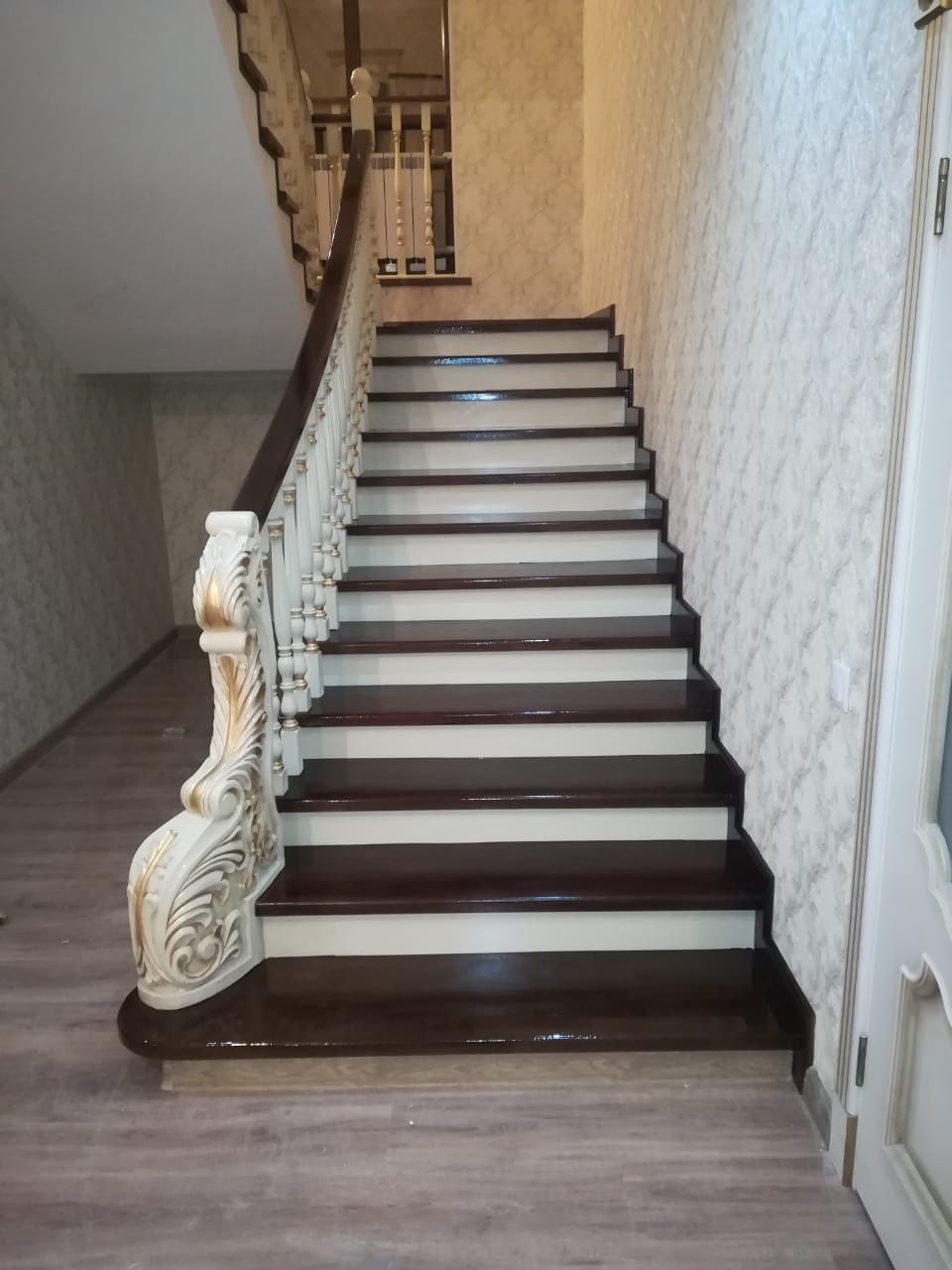 Лестницы из дерева и метала