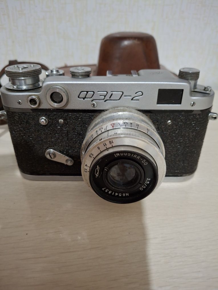 Фотоаппарат  ФЭД-2