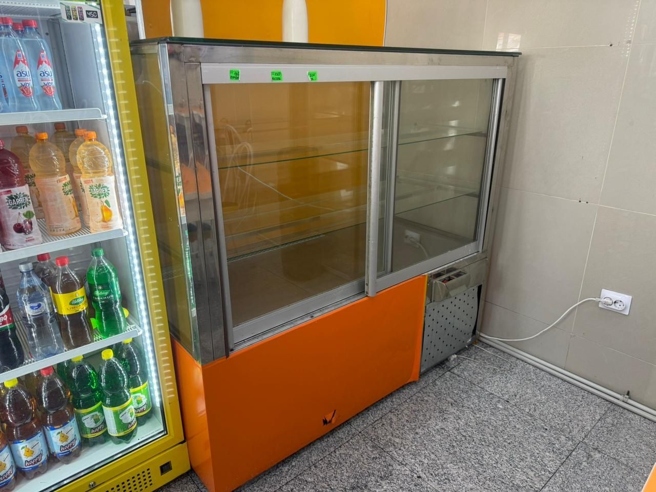 Продам холодильник ветринный