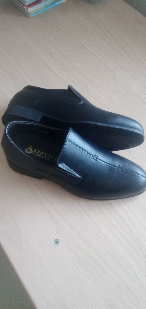 Продам туфли детские