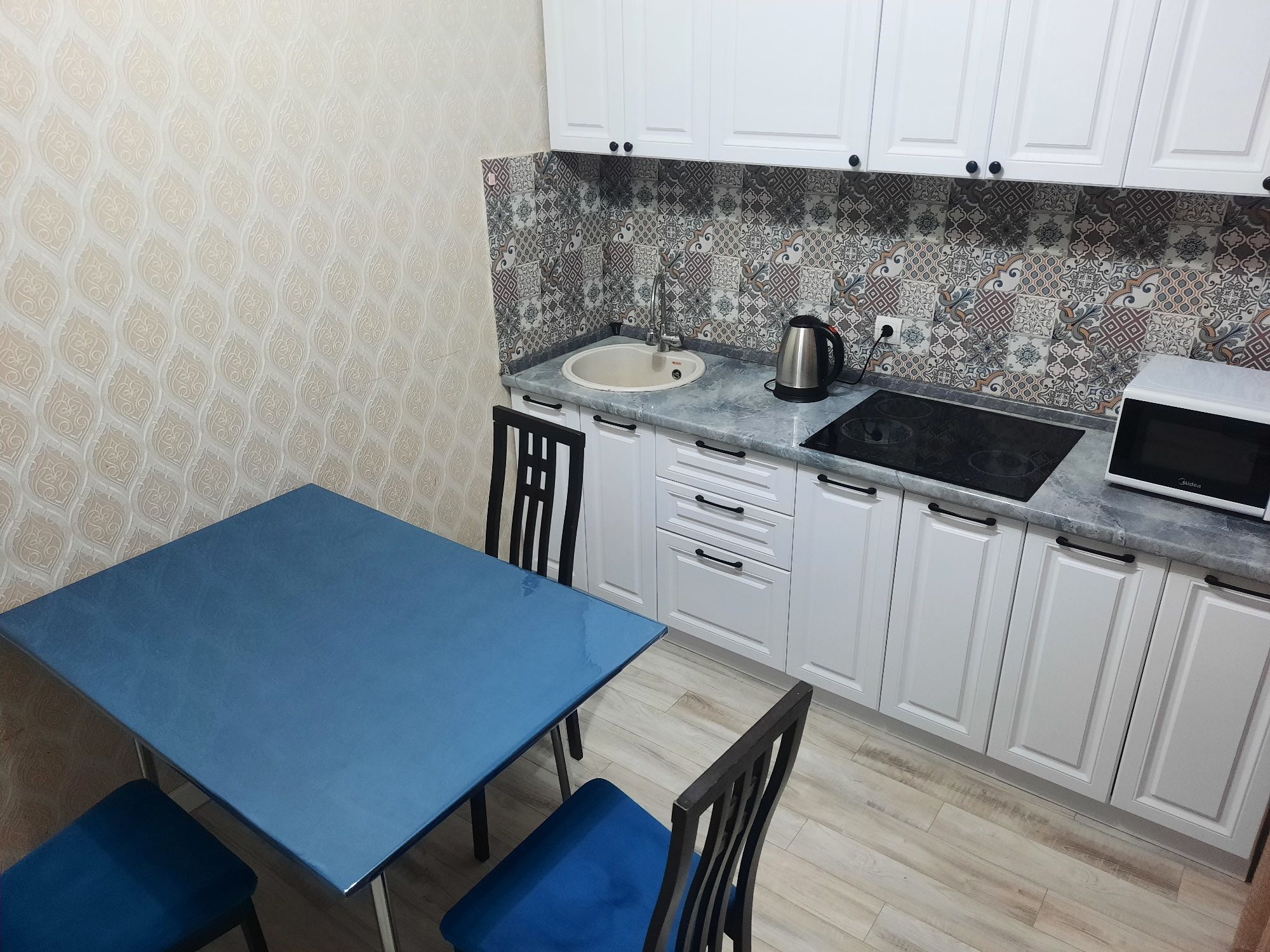 1-ком квартира посуточно на Кошкарбаева район Хазірет Сұлтан