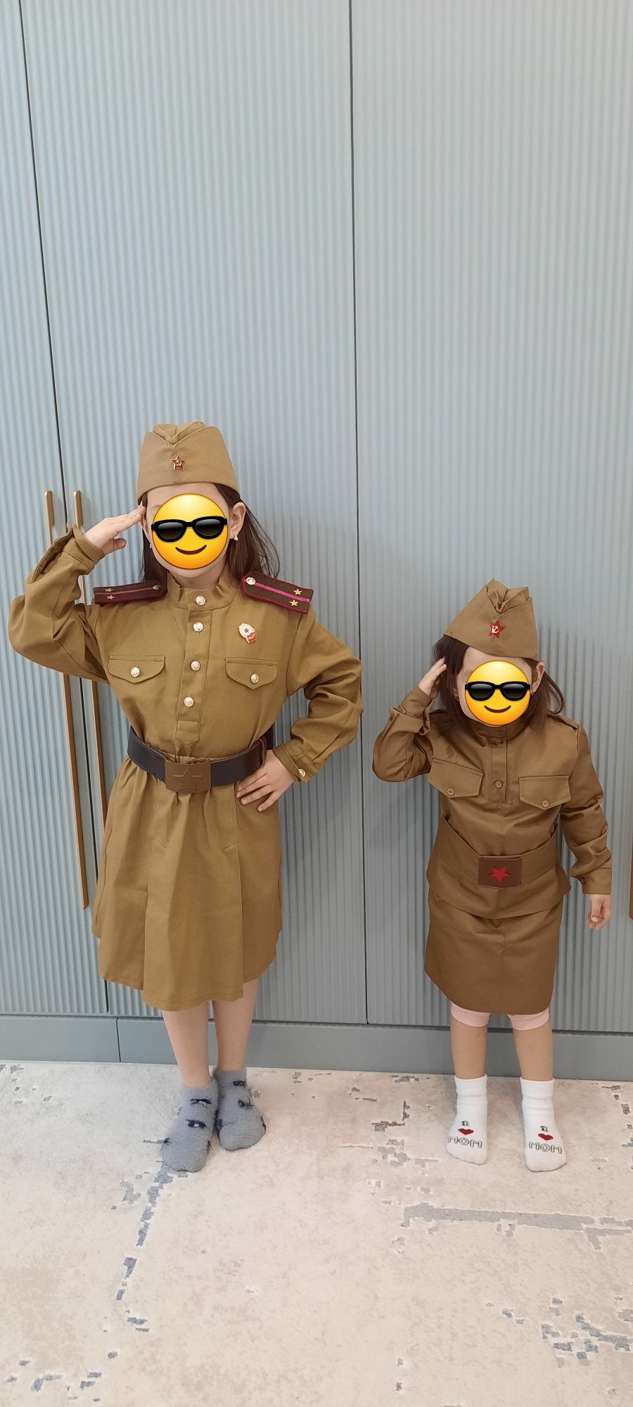 Военные костюмы для девочек ,  верх можно и мальчикам одет со штанами.