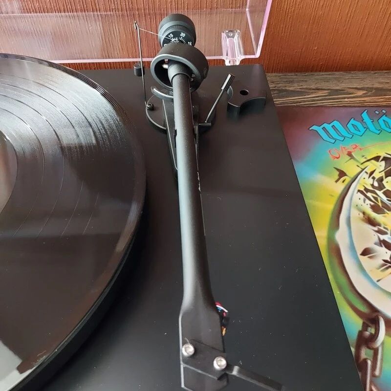 Проигрыватель виниловых пластинок Pro-Ject Debut III DC OM 5e, Black