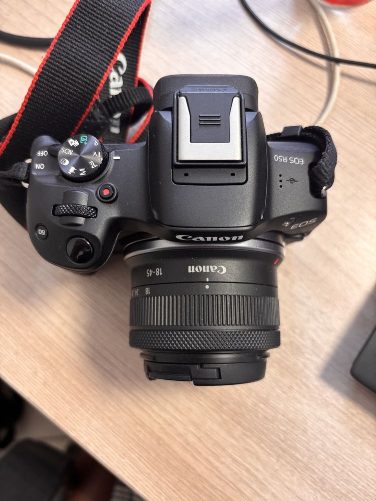 Камера canon r50
