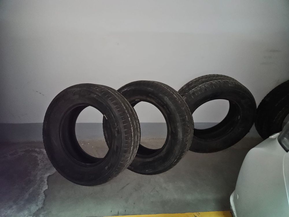 Продам шины 285/60 R18