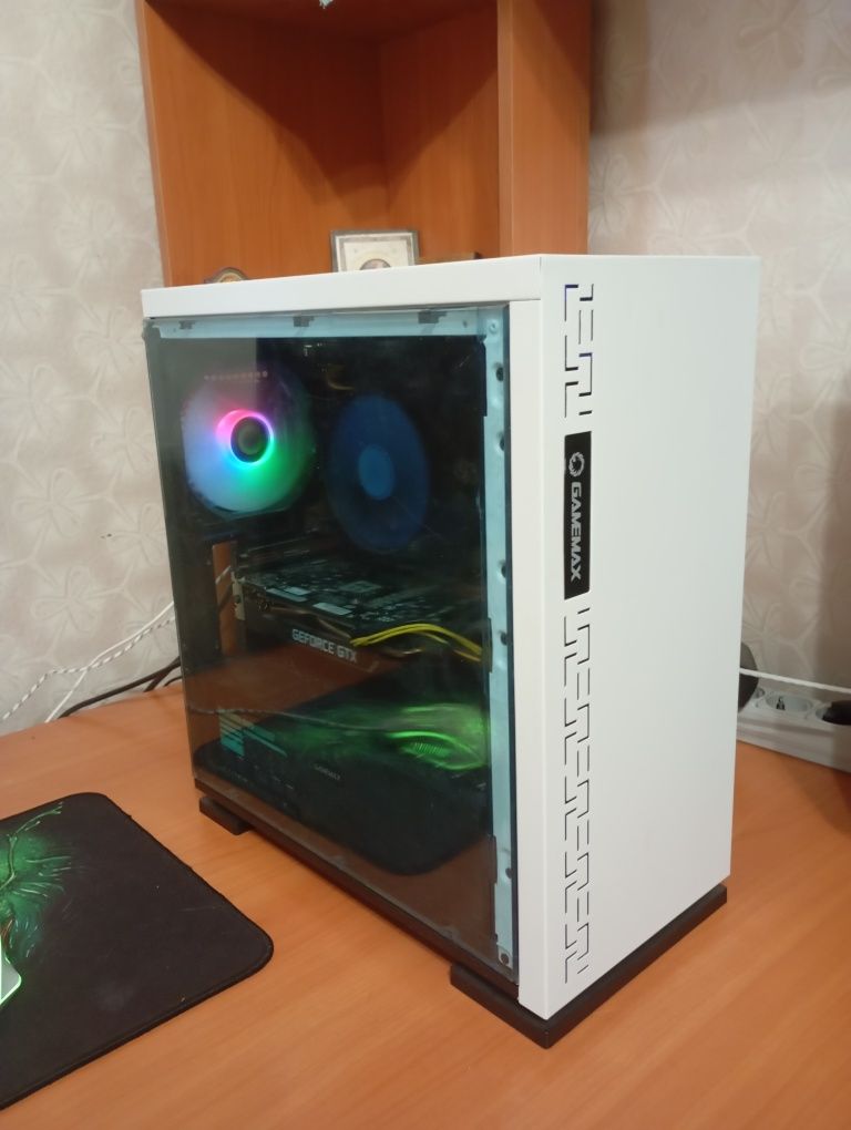 Продам компьютер срочно