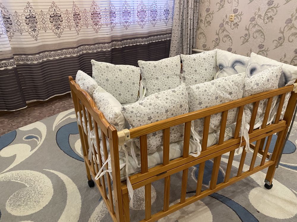 Кровть с бортиком