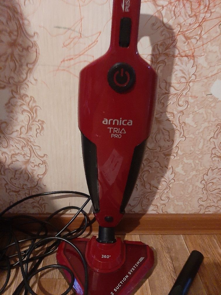 Пылесос Arnica . Практически новый.  Покупали  за  28000