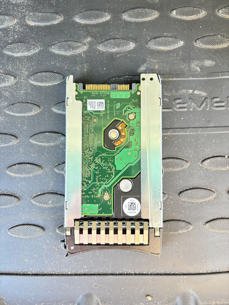Продам HDD IBM SystemX SAS 2,5 SFF, 10K, 900Gb, 6 G/s