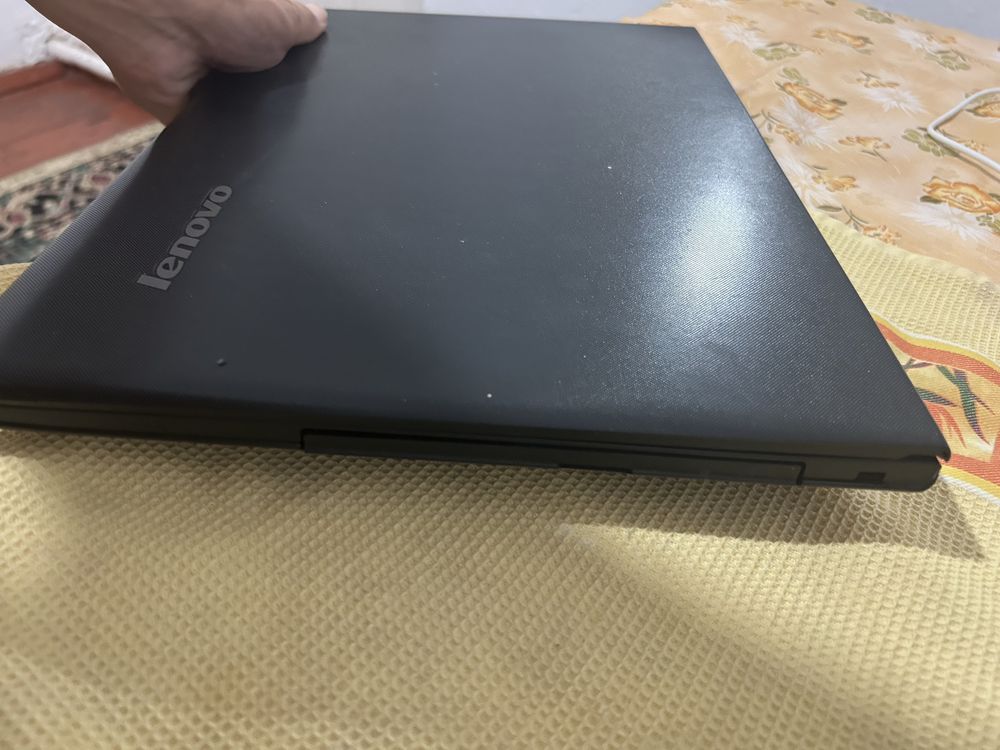 Продаю ноутбук Lenovo